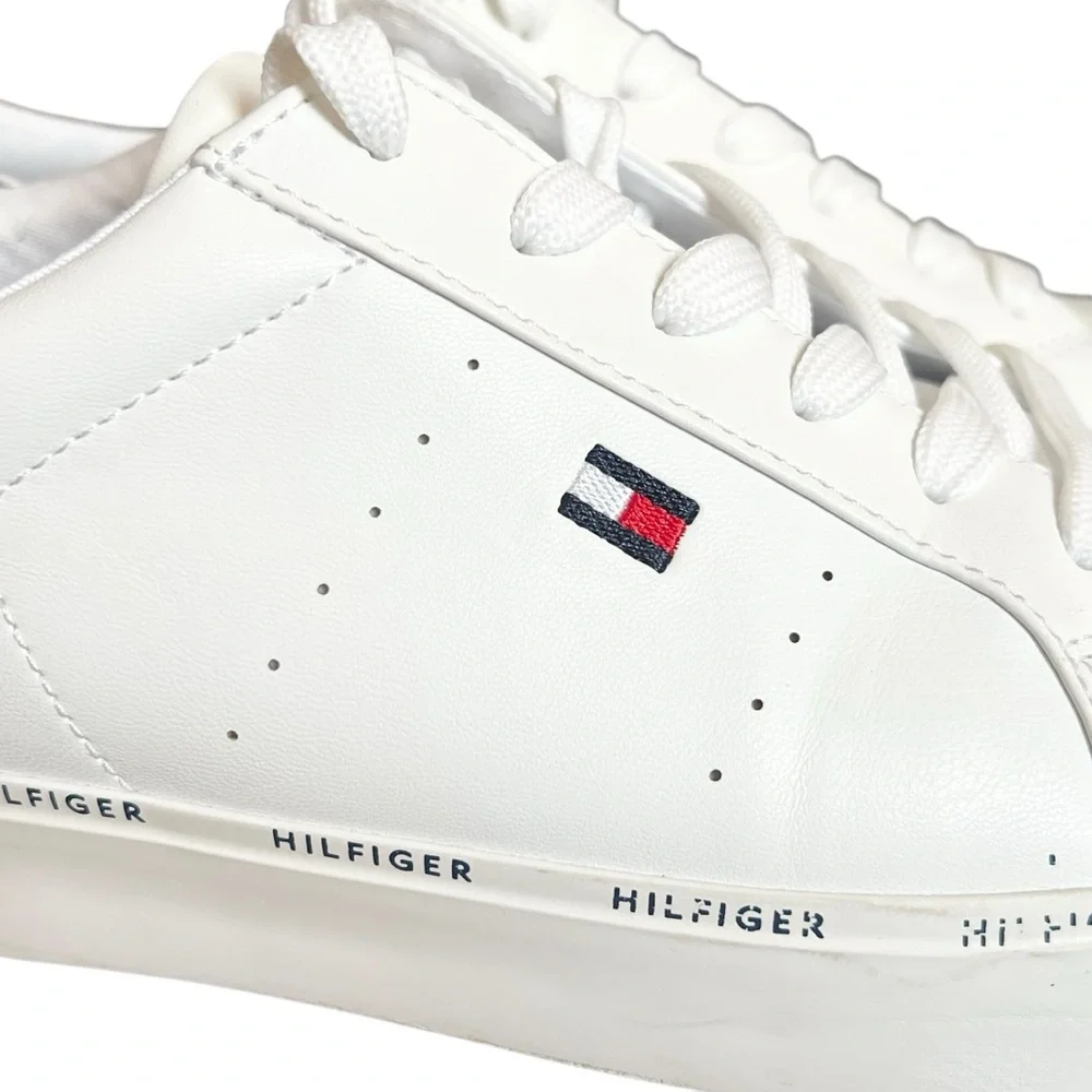 Tommy Hilfiger Henissly Classic White Leather Sneakers size 9.5